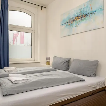 Arbio I Retro Near Hauptbahnhof